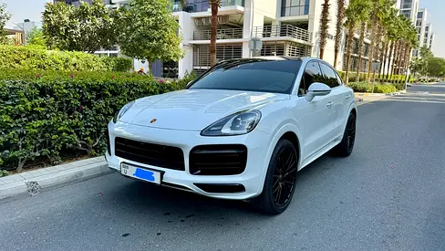 Lady Owner, 2023 Porsche Cayenne Coupe, Black Edition
