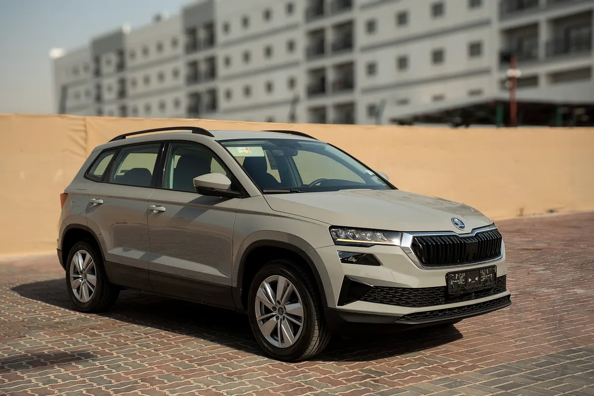 Skoda Karoq 2026 — photo 1 of 20