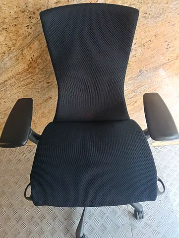 Selling Embody Ergonomic chair.good condition only little use.this chair very confirtable for long t