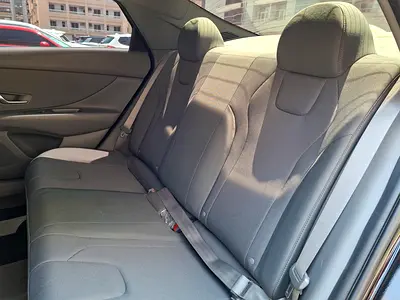 2023 Hyundai ELANTRA 照片 11