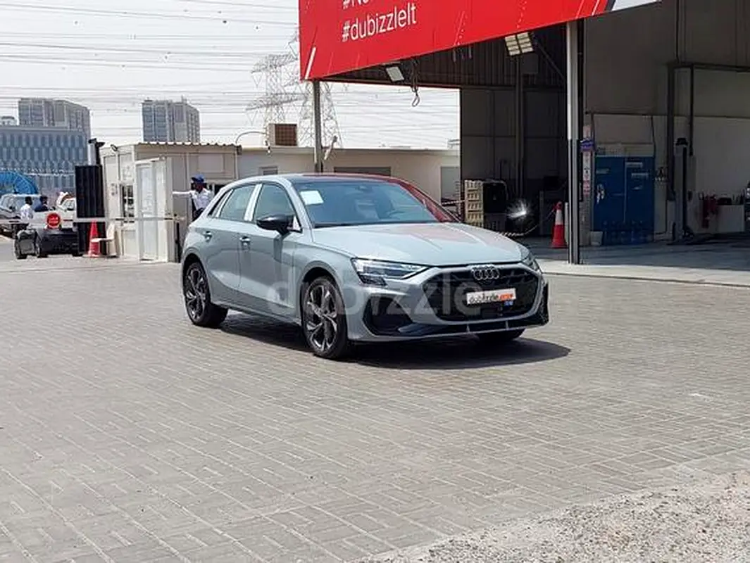 Audi A3 2025 — photo 1 of 10