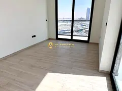 Community View | Fitted Kitchen | Prime Location — 3