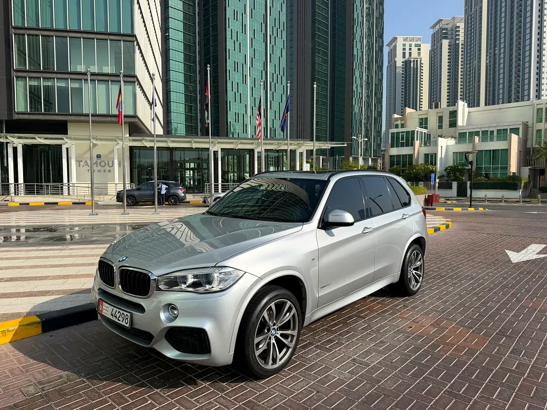 BMW X5 2017 — photo 1 of 9