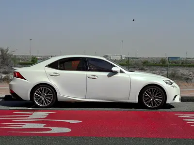 2015 Lexus IS-SERIES — фото 4