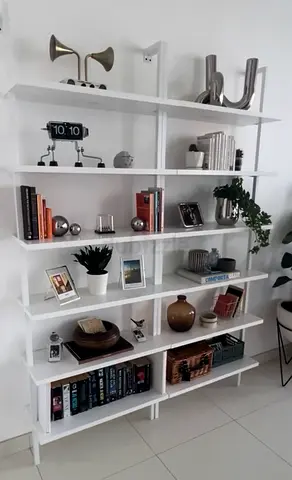 2 shelves in great condition - high quality