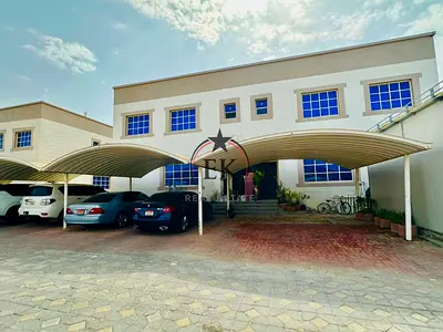 Spacious Community 5 Bedrooms Near to Park