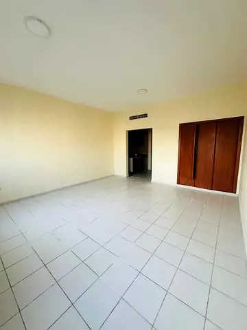 BIGGEST LAYOUT - EXCELLENT LOCATION - BRIGHT STUDIO @ BEST PRICE