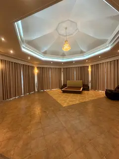 Luxury Villa for rent ( 7 bed room+ 2 living room + 2 majlis+ Elvator+2 kitchen +maid room+ driver r
