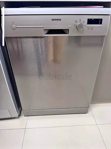Siemens freestanding stainless steel dishwasher - good condition