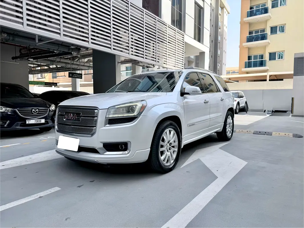 GMC Acadia 2016 — photo 1 of 20