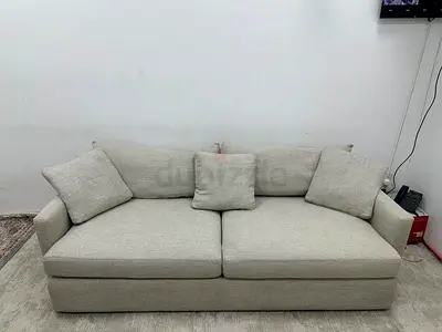 Like new condition cratebarrel Three seater sofa