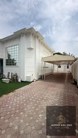 commercial villa for rent in Al Khazana in Sharjah spacious and in prime location in Khalid Bin Moh