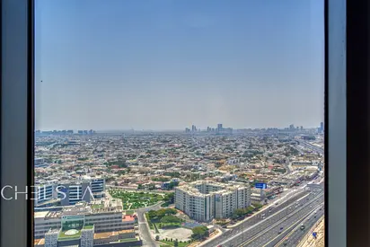 HIGH FLOOR | VACANT AND FITTED | MULTIPLE OPTIONS