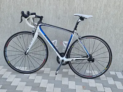 Oppy Carbon raod bike madium size