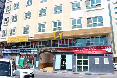 Ideal Location 360 sqft Shop For Rent in Qasimia Park Facing