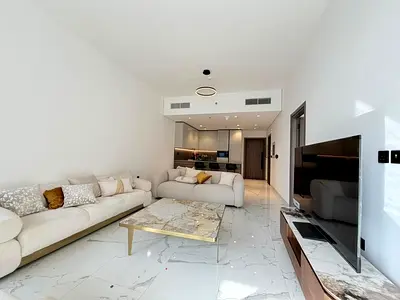 Elegant 1BR Apartment | Mid Floor | Furnished | Vacant | Prime Business Bay