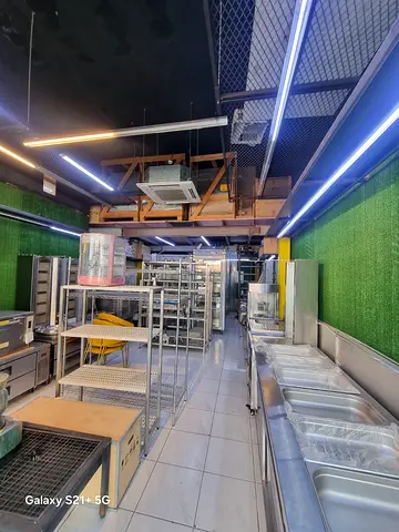 Shop for annual rent, mezzanine, price 40,000. Transfer of mezzanine and elevator 40,000. Area 350 sq ft.