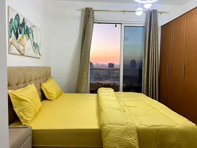 Studio Furnished | 100% Lake View | High Floor | Ready to Move In