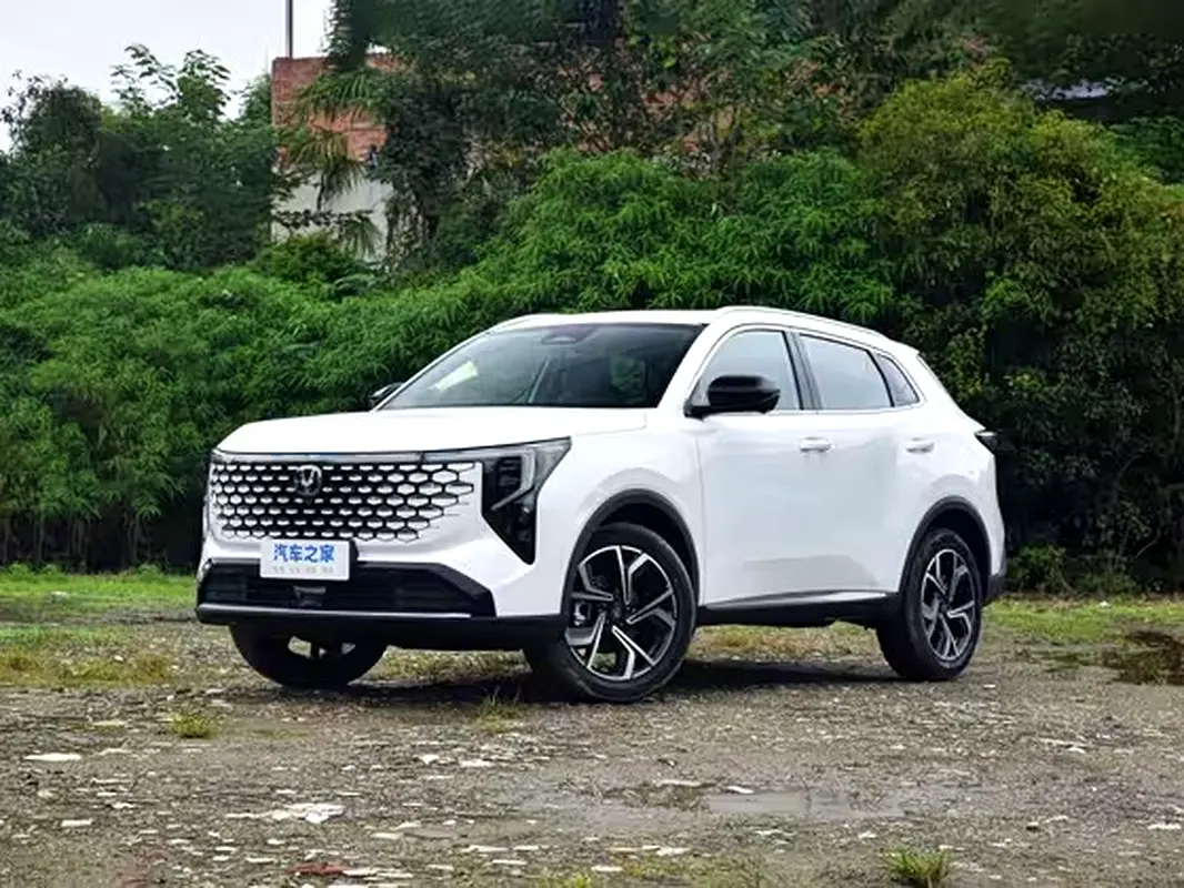Changan CS55 Plus 2026 — photo 1 of 14