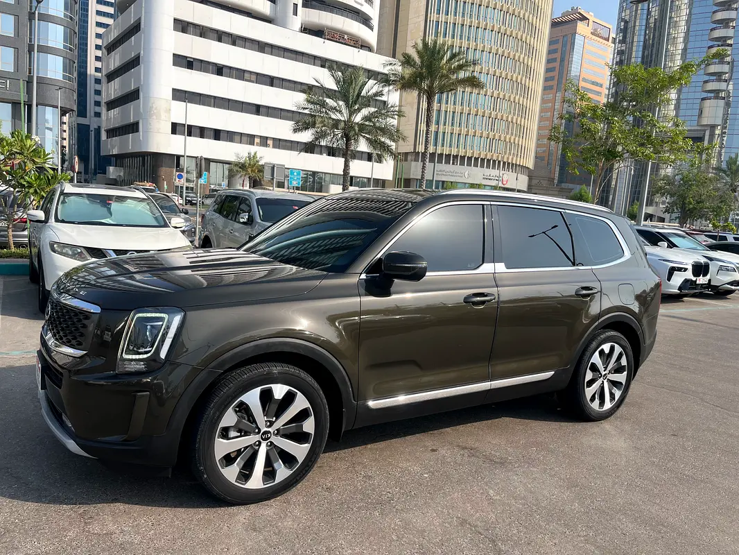 Kia Telluride 2020 — photo 1 of 14