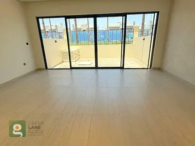 Single Row | Road Facing | Ready Move | Appliances