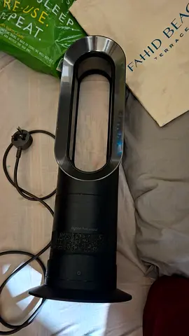 Dyson, bladeless fan cool and hot air dual system