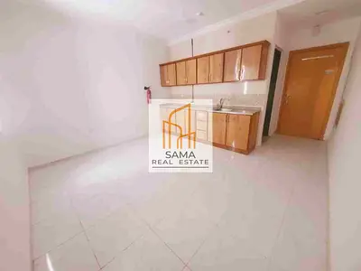 Neat n clean// Studio with open kitchen// Muwiallah close to bus station// rent 17k
