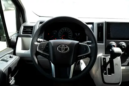 Toyota Hiace DLX 2026 GCC Specs - Automatic transmission-2