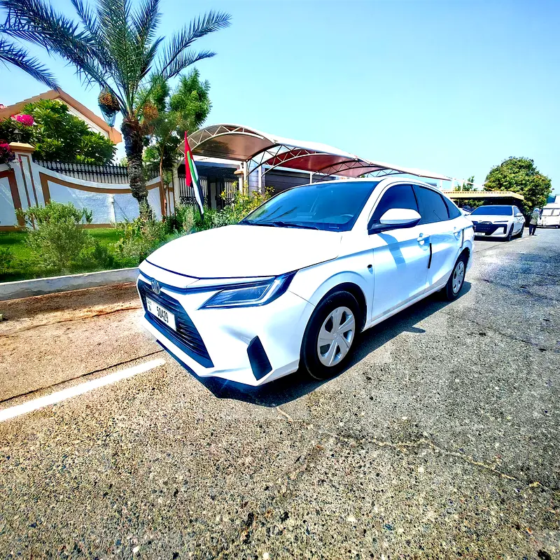 Toyota Yaris 2026 — photo 1 of 7