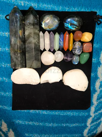 Mixed collection of polished crystals, towers and tumbled stones - assorted set