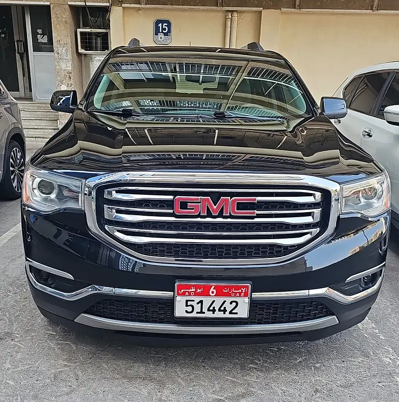 GMC Acadia 2019 — photo 1 of 10