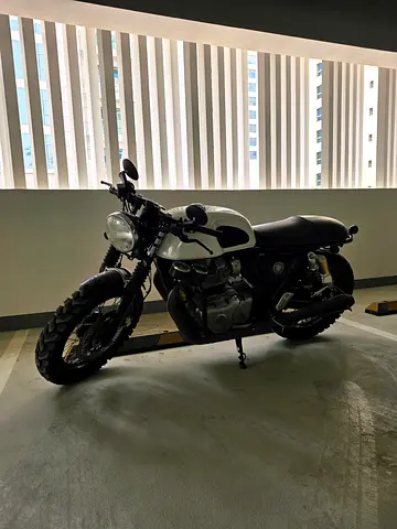 RE Cafe Racer Continental GT650