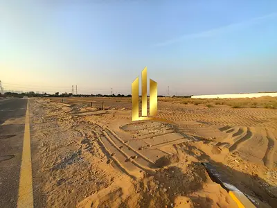 للبيع ارض صناعيه في الشارقه منطقه عرقوب