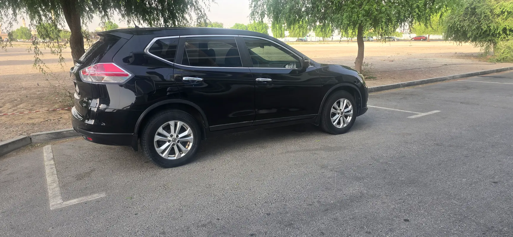 Nissan X-Trail 2016 — photo 1 of 9