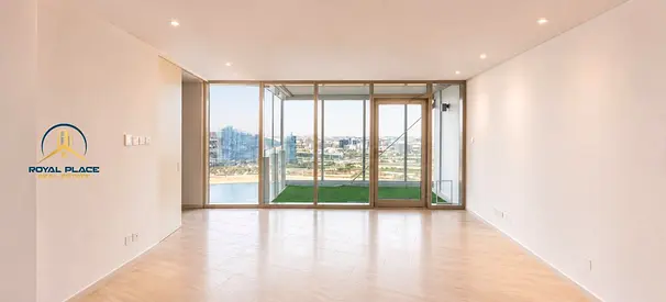 LUXURY WATERFRONT LIVING | MID FLOOR | VACANT