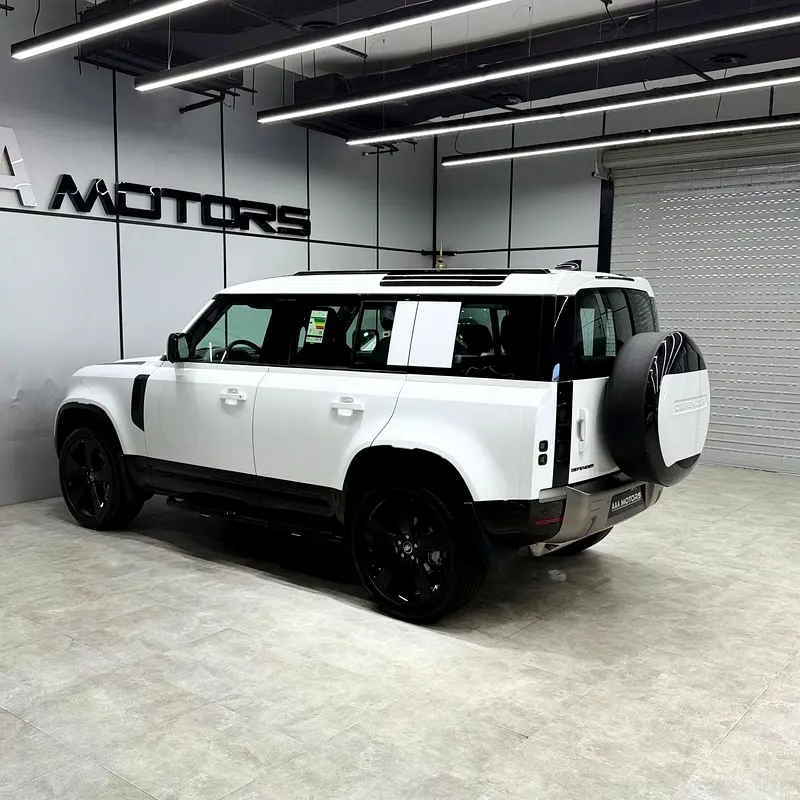 Land Rover Defender 2026