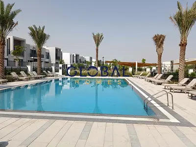 Single Row | On the Park | Near Pool and Amenities | 3 Bed TH for Rent