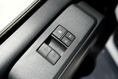 صورة 6 لـ 2026 Toyota HIACE
