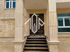 Single Row | Cozy Villa 6BR+Maid+Store | 2 Majlis