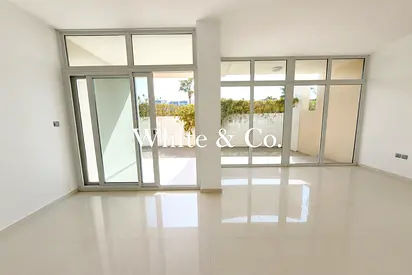 Single row |Corner | Next to the entrance