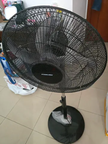 Standing pedestal fan - working, great condition