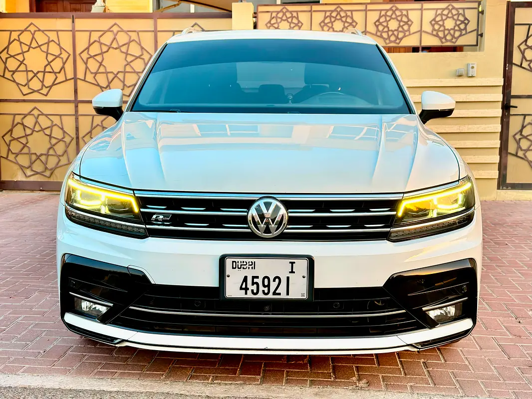 Volkswagen Tiguan 2018 — photo 1 of 11