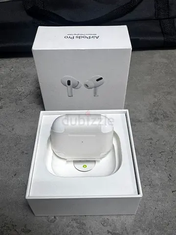 Apple AirPods Pro (2nd gen) with Charging Case - Used, Good Condition