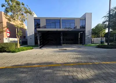 🔥 Super Hot Distress Deal | Brand New Corner 4BR Semi-Detached Villa | Private Swimming Pool | Ready to Move In | Sendian – Masaar 🔥