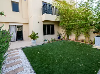 Overlooking Park and Pool I Sunny I Best Location