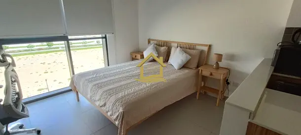 Fully Furnished Studio with monthly and yearly options.