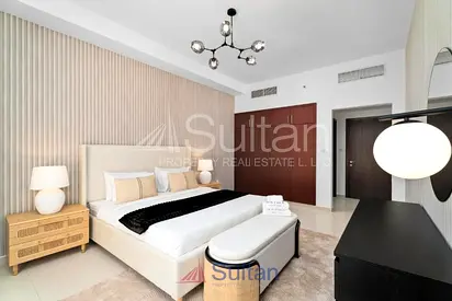 Upgraded Furnished Apartment | Spacious Layout
