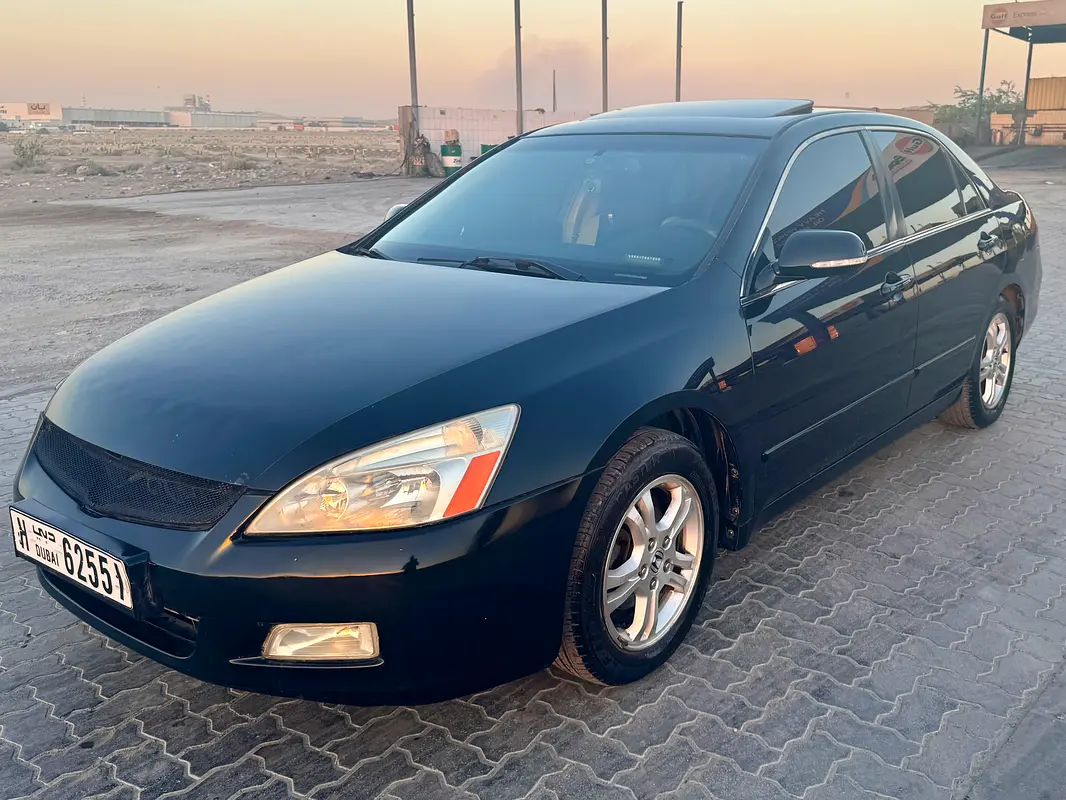 Honda Accord 2007 — photo 1 of 10
