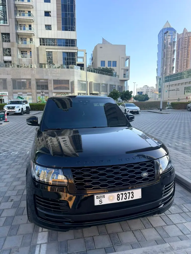 Land Rover Range Rover 2022 — photo 1 of 10