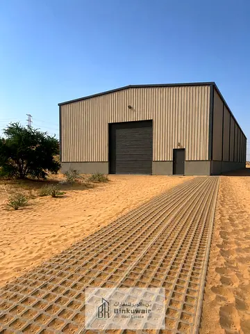 للبيع ارض بالعرقوب الصناعية 10000 قدم موقع مميز قريب الشارع القار